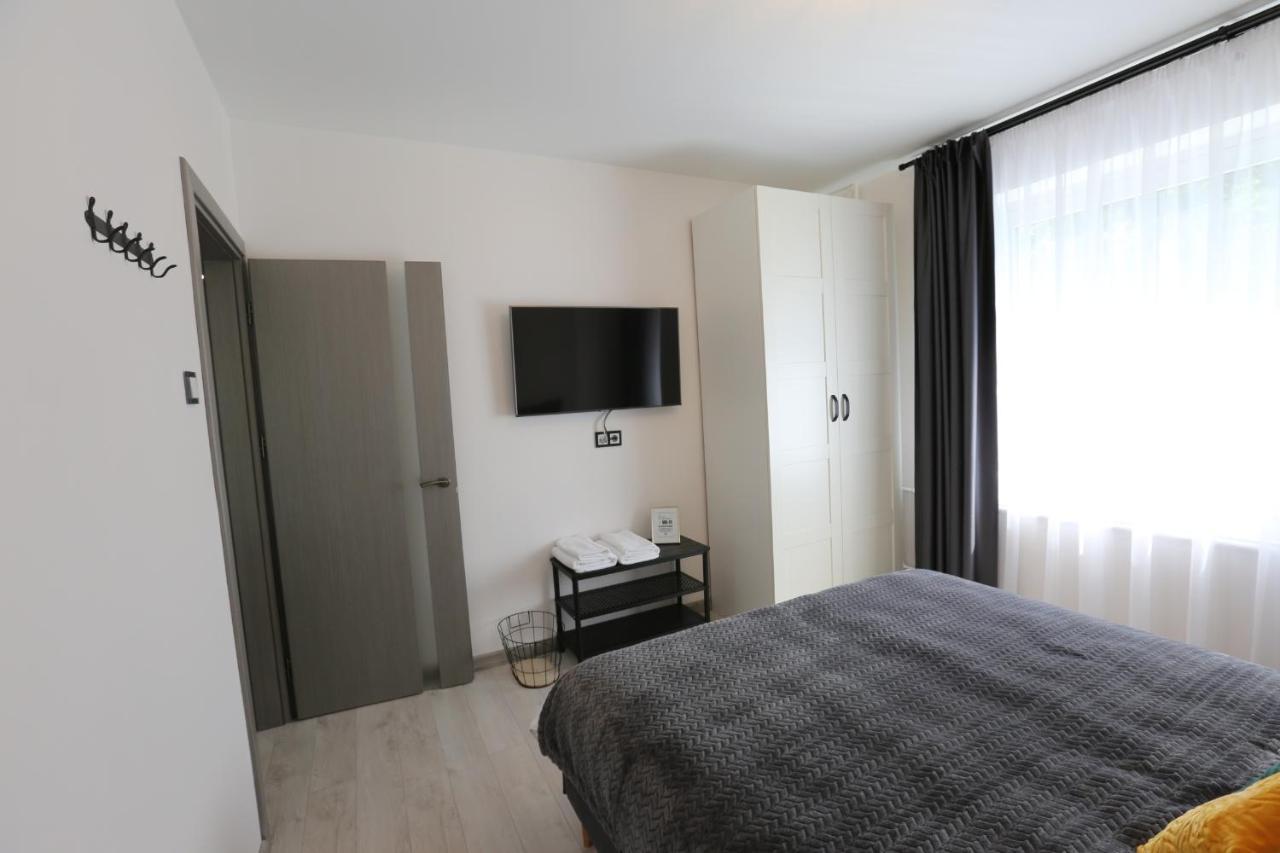 קובנה Comfy 2 Room Apartment - Free Parking - 350Mbps Wifi - Netflix מראה חיצוני תמונה