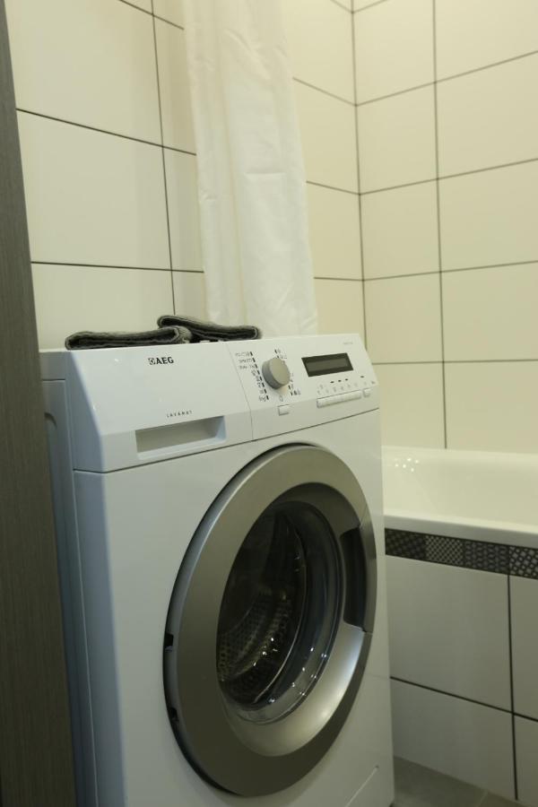 קובנה Comfy 2 Room Apartment - Free Parking - 350Mbps Wifi - Netflix מראה חיצוני תמונה