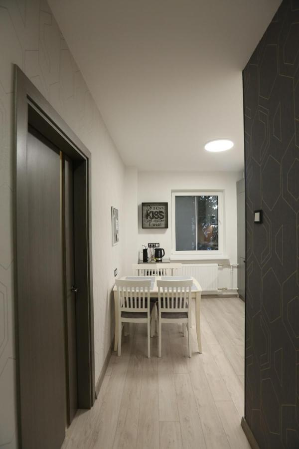 קובנה Comfy 2 Room Apartment - Free Parking - 350Mbps Wifi - Netflix מראה חיצוני תמונה
