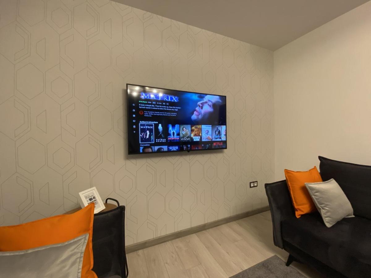 קובנה Comfy 2 Room Apartment - Free Parking - 350Mbps Wifi - Netflix מראה חיצוני תמונה